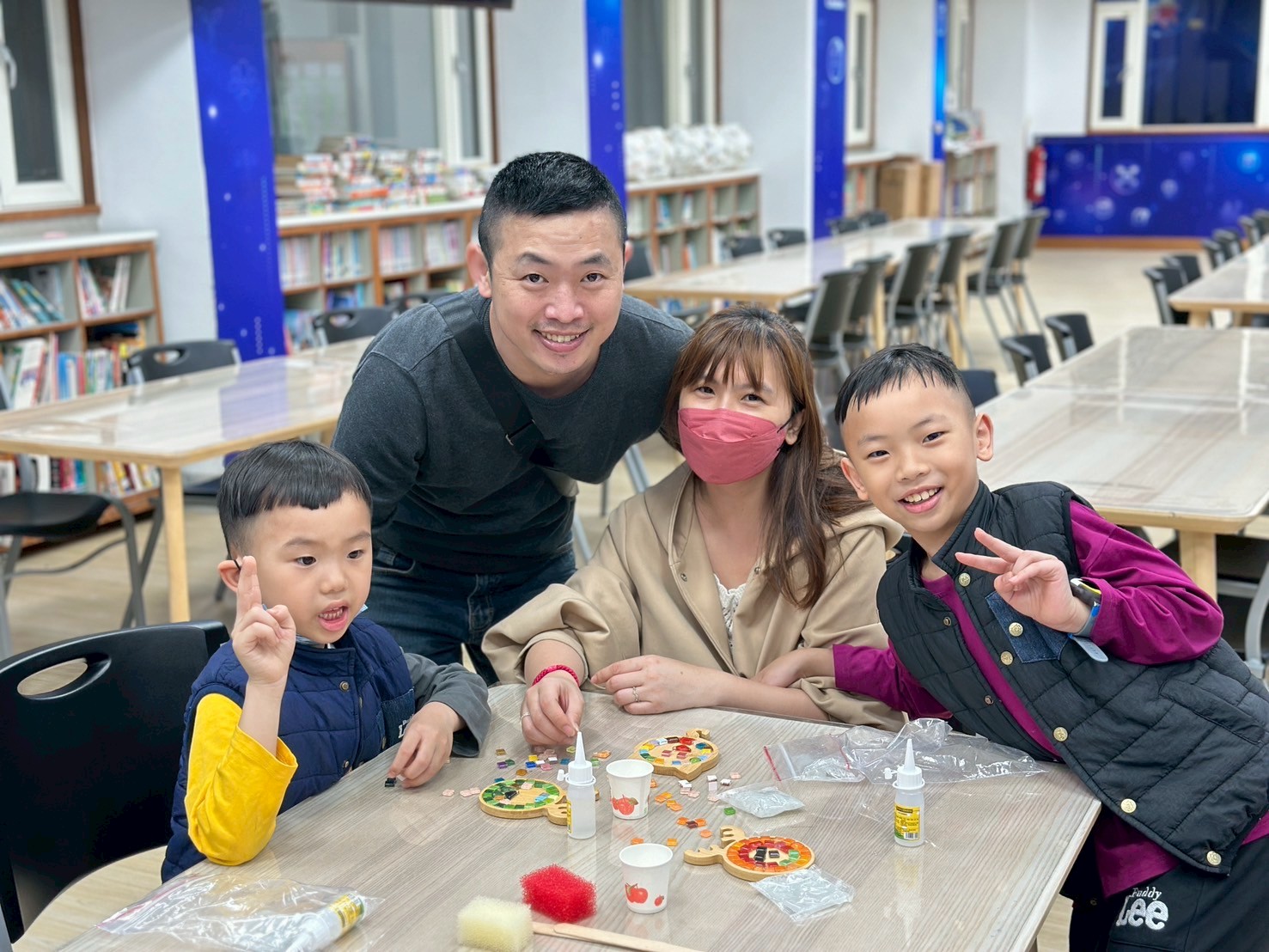 連結到113學年度親子共作工作坊----馬賽克拼貼